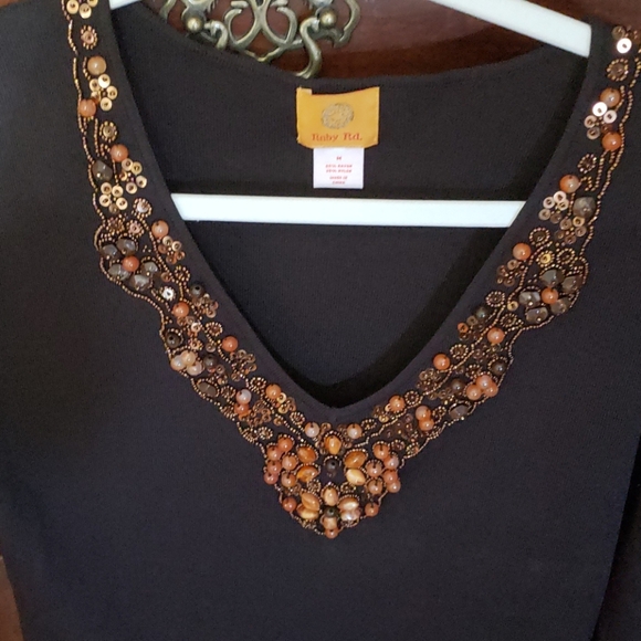 Top - Picture 2 of 2